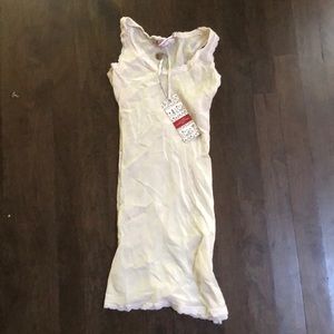 Color: white , From: LA FEE MARABOUTEE (Paris)